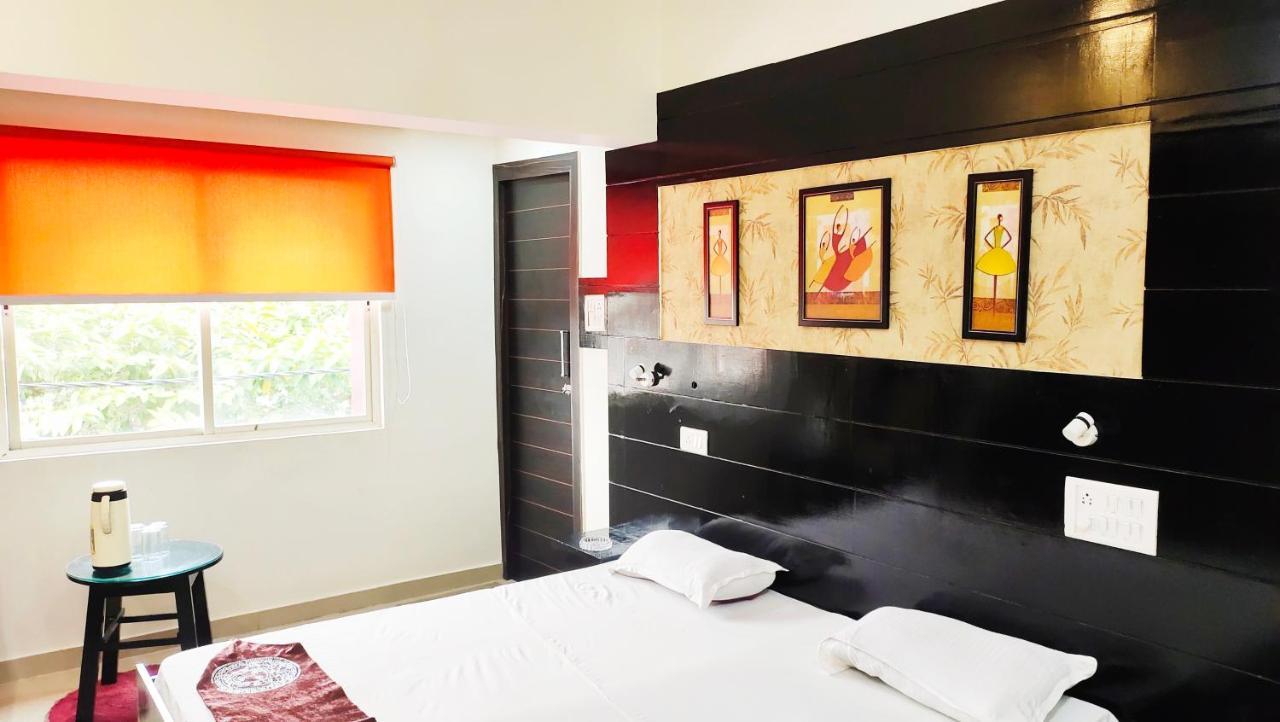 hotel shivay palace Basti Exterior foto